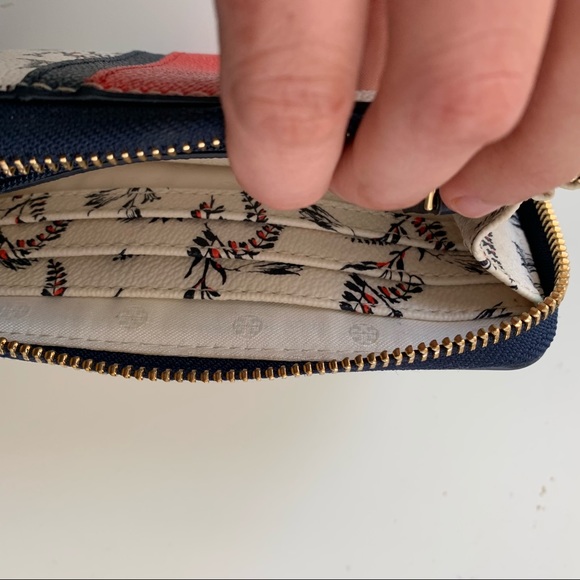 Tory Burch Wallet - Picture 4 of 5
